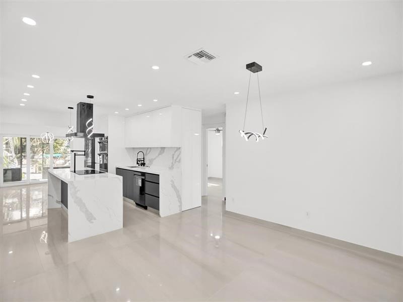 Image 15 of 29 For 4530 34th Dr