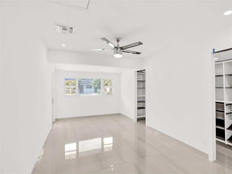 Image 16 of 29 For 4530 34th Dr