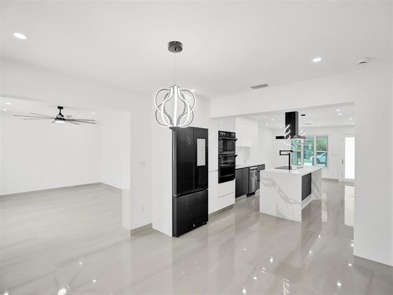 Image 23 of 29 For 4530 34th Dr