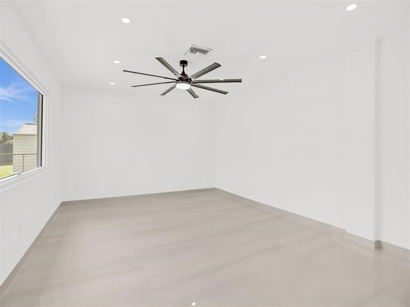 Image 25 of 29 For 4530 34th Dr