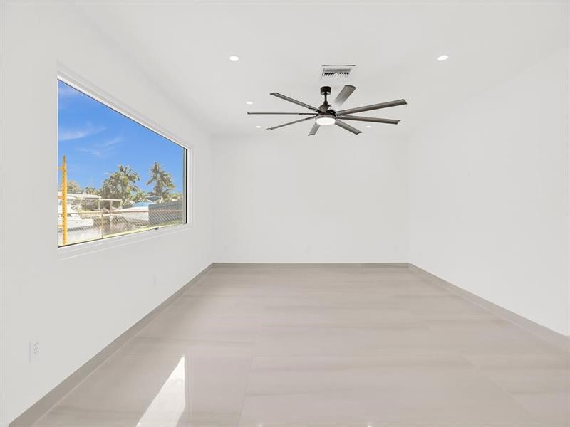 Image 26 of 29 For 4530 34th Dr