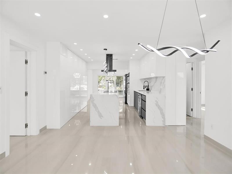 Image 3 of 29 For 4530 34th Dr