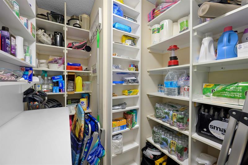 Image 26 of 33 For 2500 Parkview Dr  2516