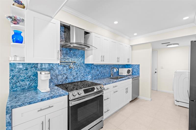 Image 14 of 51 For 4100 Galt Ocean Dr  414