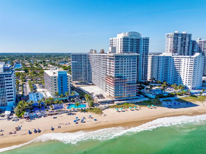 Image 45 of 51 For 4100 Galt Ocean Dr  414