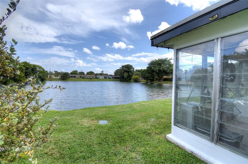 Image 13 of 32 For 4804 27th Ter