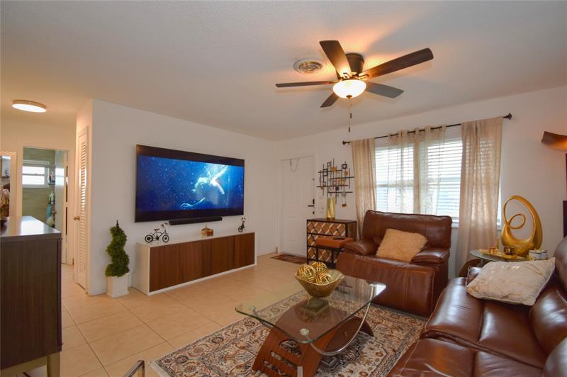 Image 17 of 32 For 4804 27th Ter