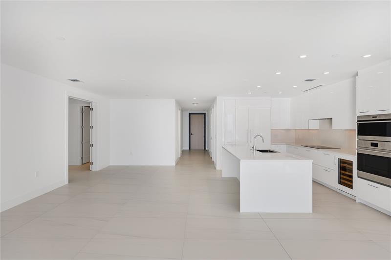 Image 17 of 55 For 153 Seabreeze Blvd  1001s