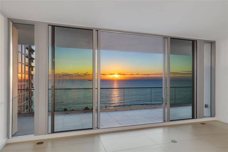 Image 4 of 55 For 153 Seabreeze Blvd  1001s