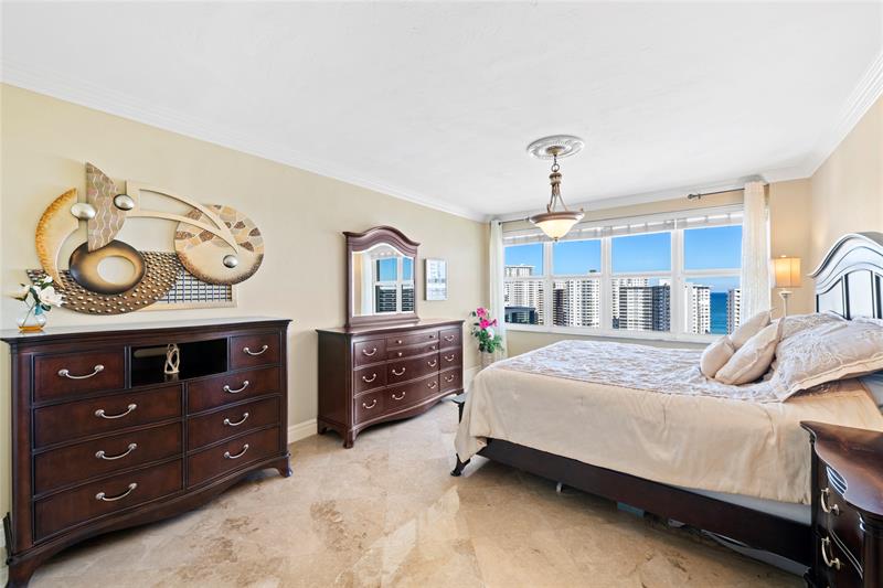 Image 27 of 58 For 3300 36th St  1715