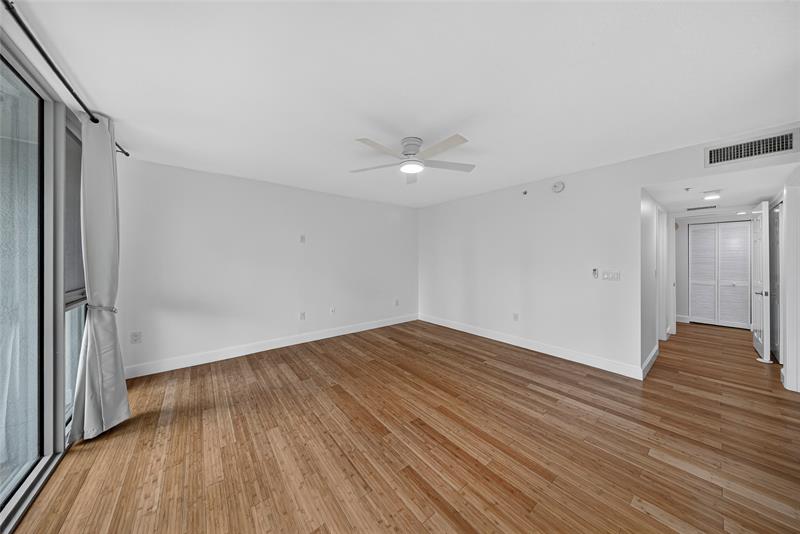 Image 30 of 44 For 900 2nd St  302