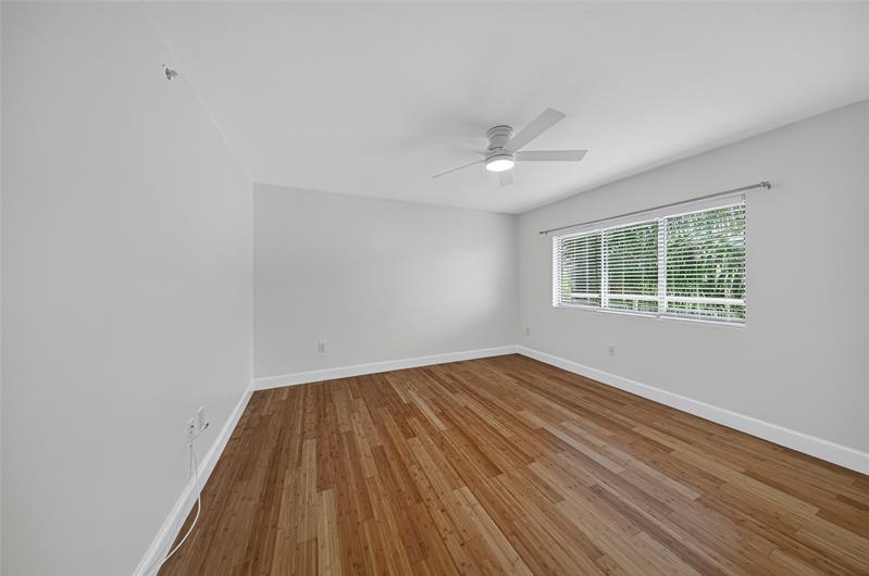 Image 34 of 44 For 900 2nd St  302