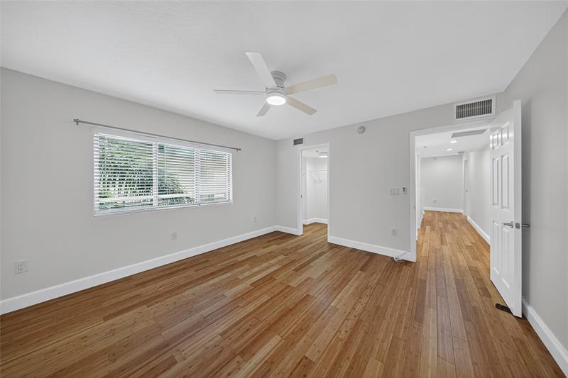 Image 35 of 44 For 900 2nd St  302