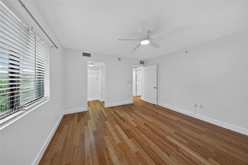 Image 36 of 44 For 900 2nd St  302