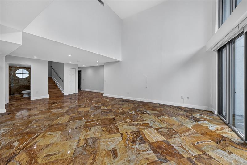 Image 5 of 44 For 900 2nd St  302