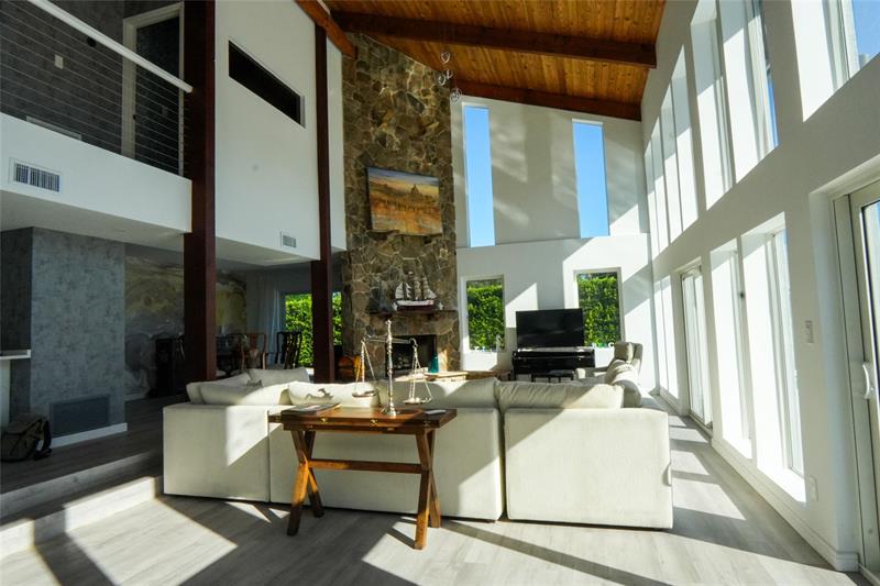 Image 15 of 57 For 600 Victoria Ter