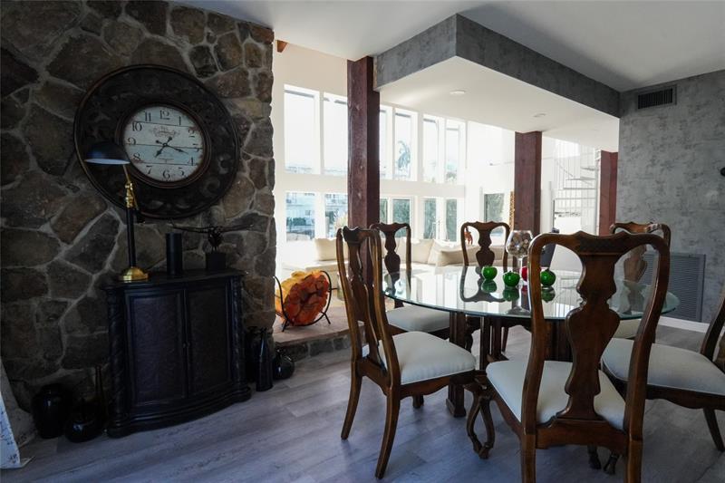 Image 18 of 57 For 600 Victoria Ter