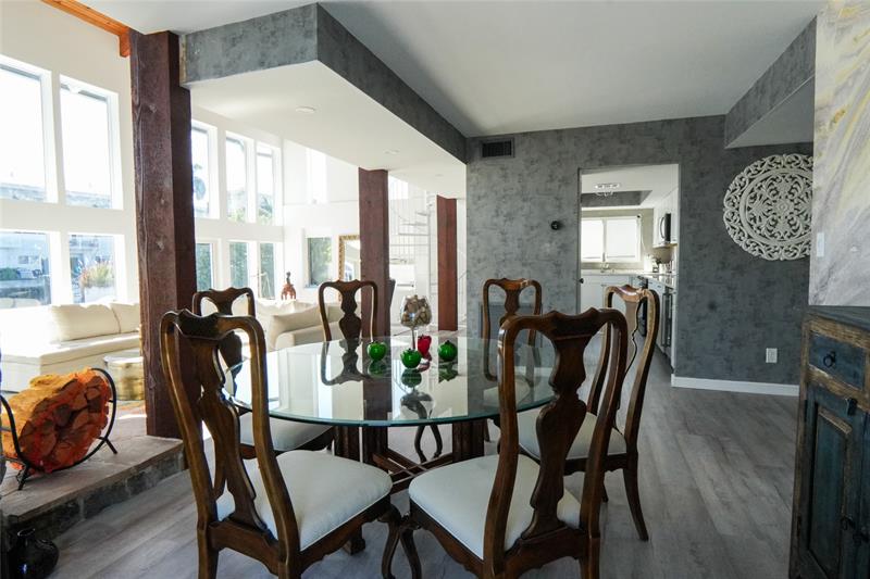 Image 19 of 57 For 600 Victoria Ter