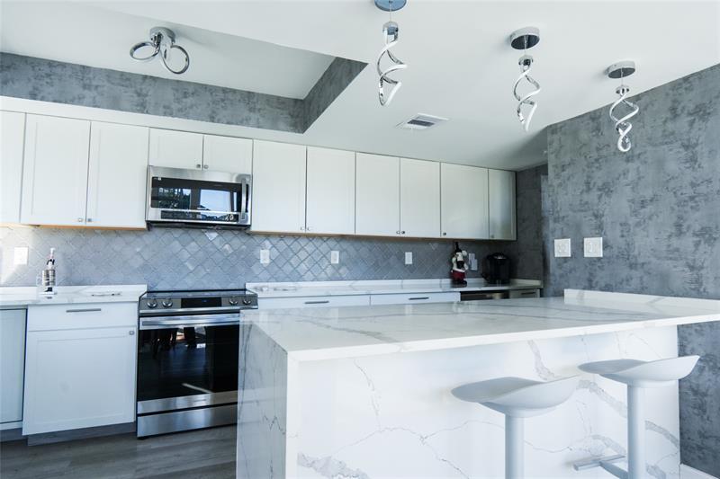 Image 24 of 57 For 600 Victoria Ter