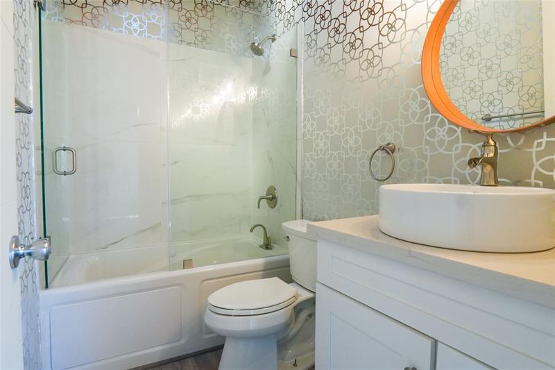 Image 41 of 57 For 600 Victoria Ter