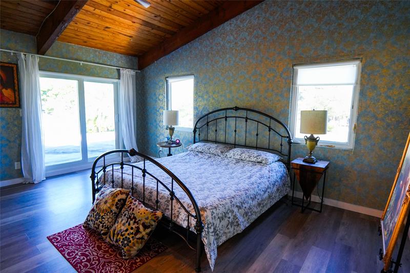 Image 45 of 57 For 600 Victoria Ter