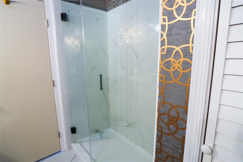 Image 46 of 57 For 600 Victoria Ter