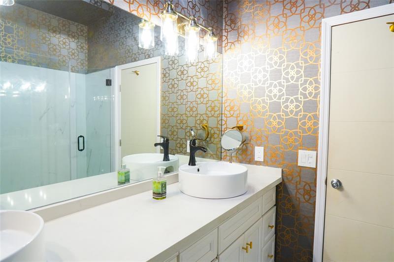 Image 47 of 57 For 600 Victoria Ter