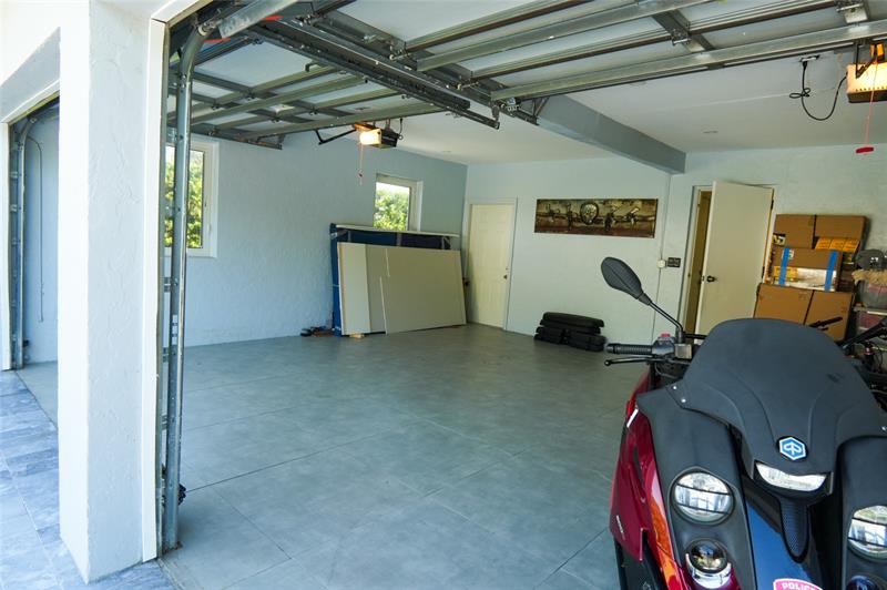 Image 50 of 57 For 600 Victoria Ter