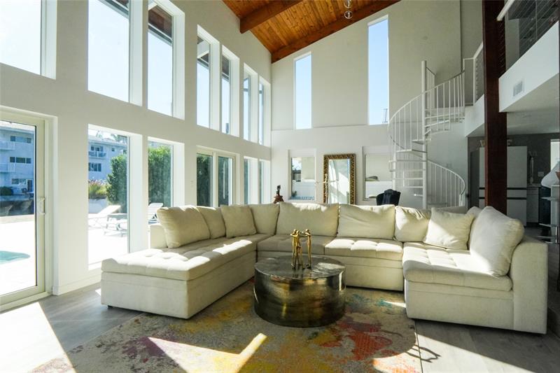 Image 6 of 57 For 600 Victoria Ter