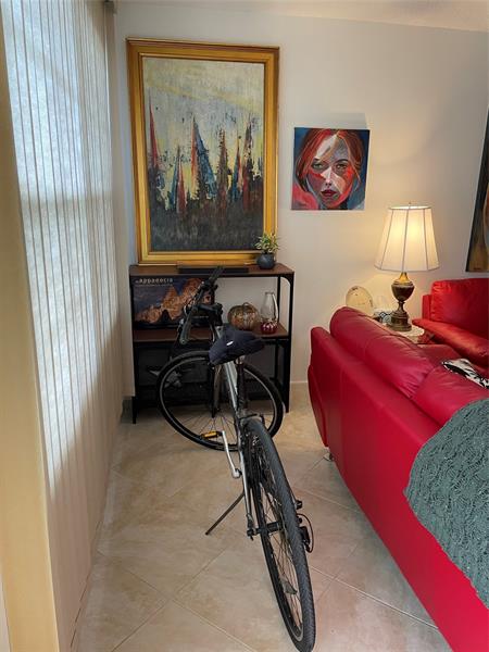 Image 7 of 14 For 2002 Lyndhurst H  2002