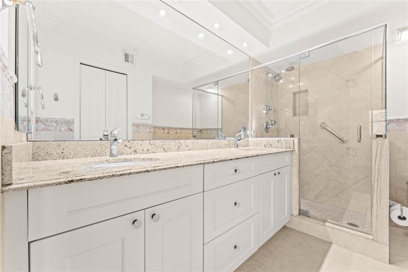 Image 19 of 30 For 750 Spanish River Blvd  1010