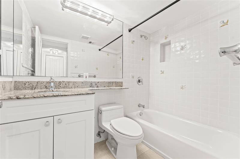 Image 20 of 30 For 750 Spanish River Blvd  1010