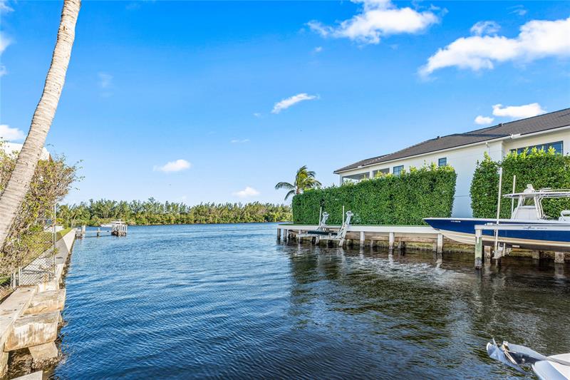 Image 23 of 30 For 750 Spanish River Blvd  1010