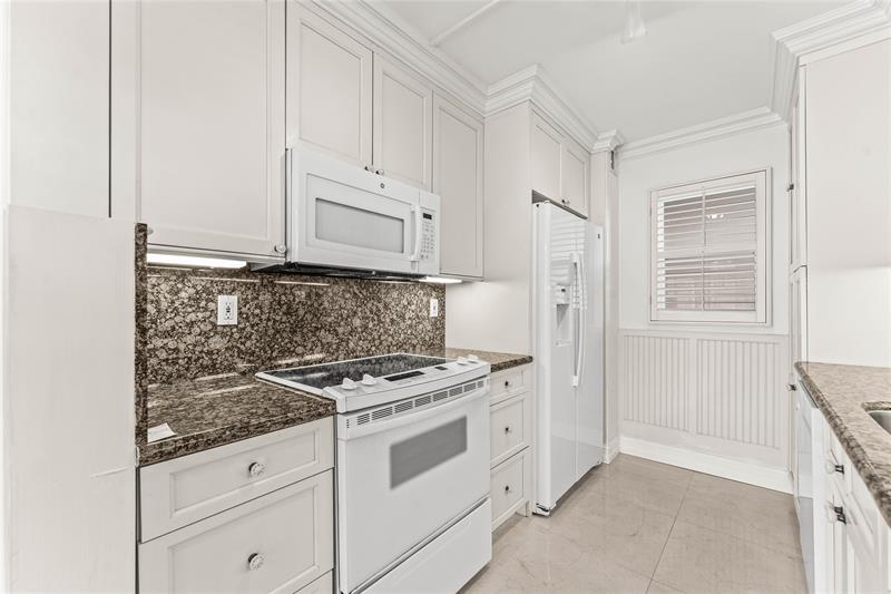 Image 5 of 30 For 750 Spanish River Blvd  1010