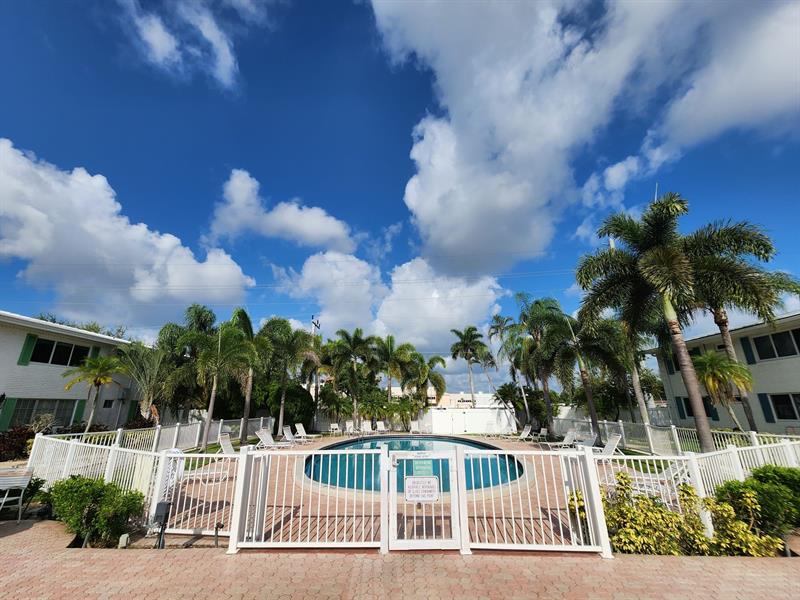 Image 28 of 34 For 1821 62nd St  431