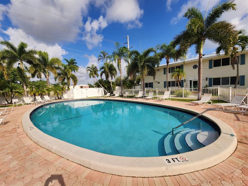 Image 29 of 34 For 1821 62nd St  431