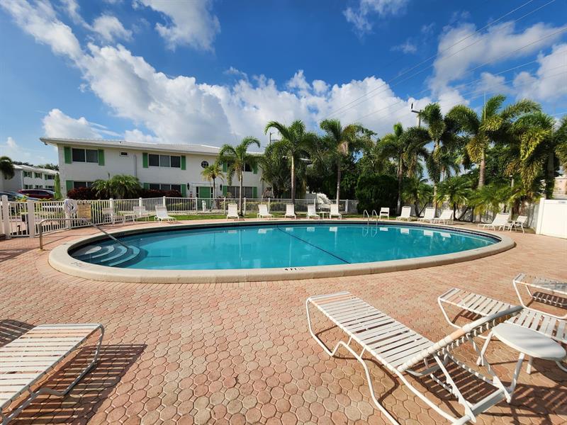 Image 30 of 34 For 1821 62nd St  431