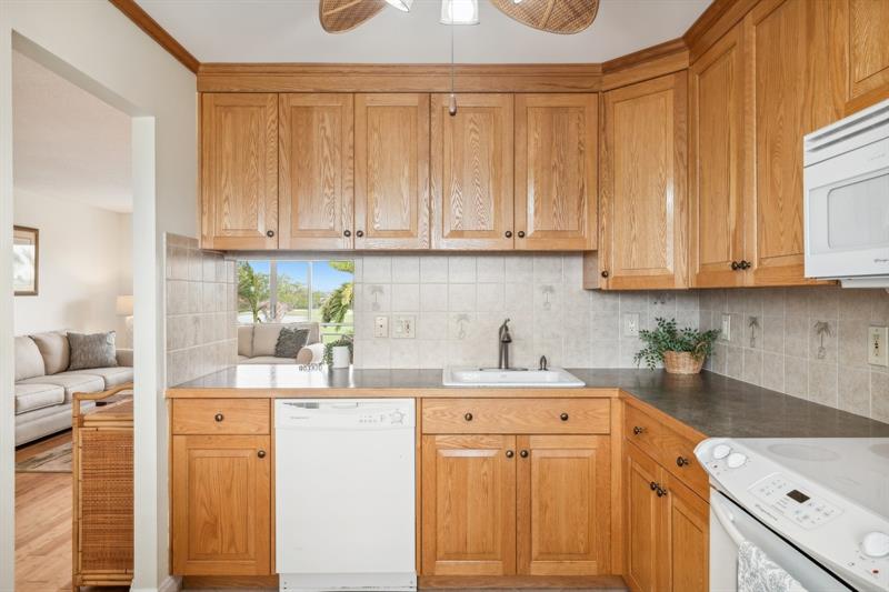 Image 10 of 20 For 1445 Atlantic Shores Blvd  509