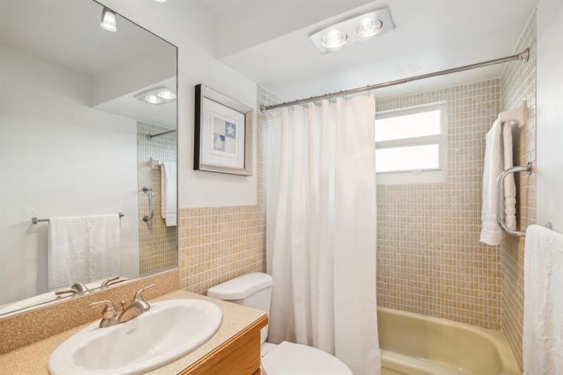 Image 12 of 20 For 1445 Atlantic Shores Blvd  509