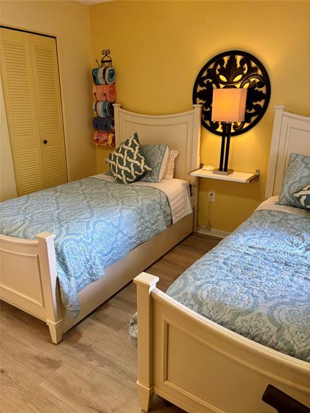 Image 16 of 27 For 9940 Ocean Dr  501