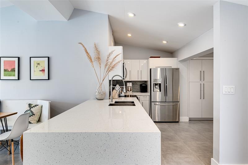 Image 10 of 35 For 1704 4th Ct  