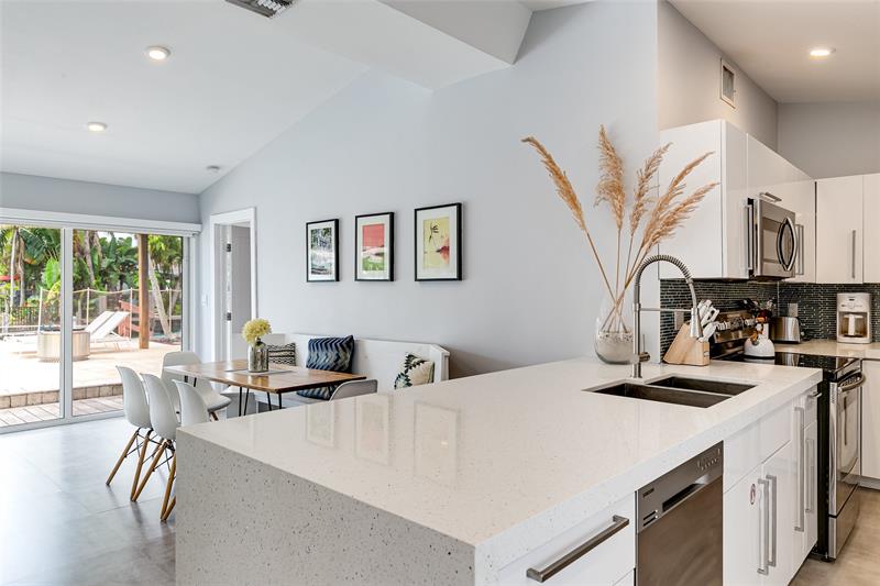 Image 12 of 35 For 1704 4th Ct  