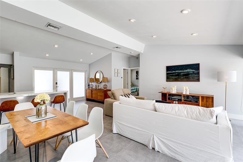 Image 16 of 35 For 1704 4th Ct  