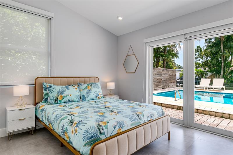 Image 21 of 35 For 1704 4th Ct  