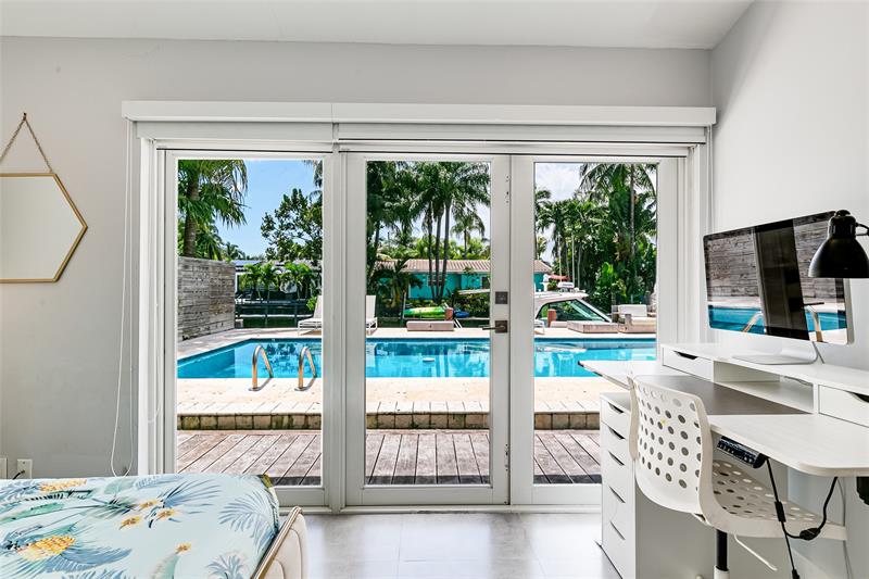 Image 23 of 35 For 1704 4th Ct  