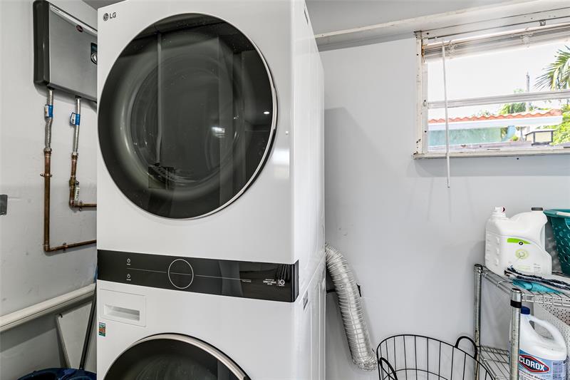 Image 28 of 35 For 1704 4th Ct  