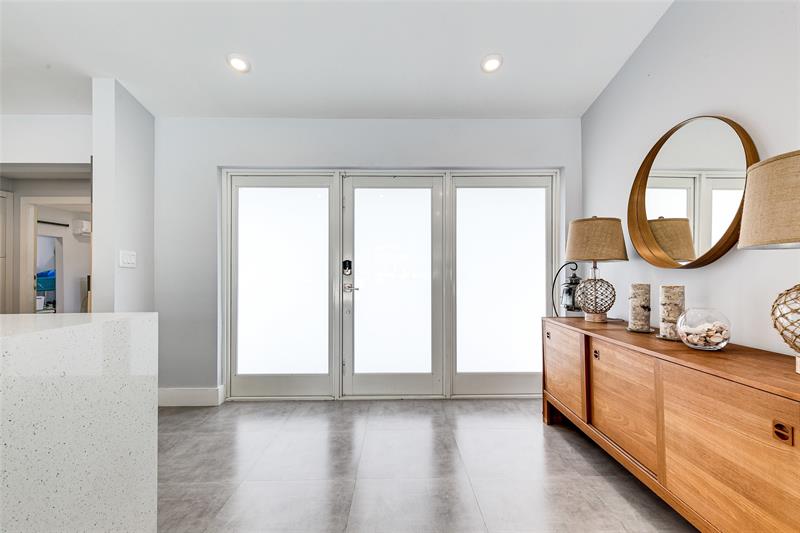 Image 9 of 35 For 1704 4th Ct  