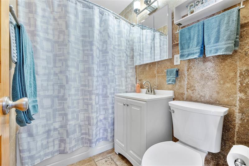 Image 30 of 65 For 731 4th Ave  