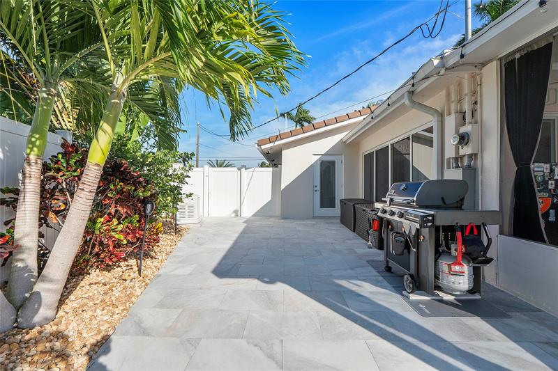 Image 51 of 65 For 731 4th Ave  