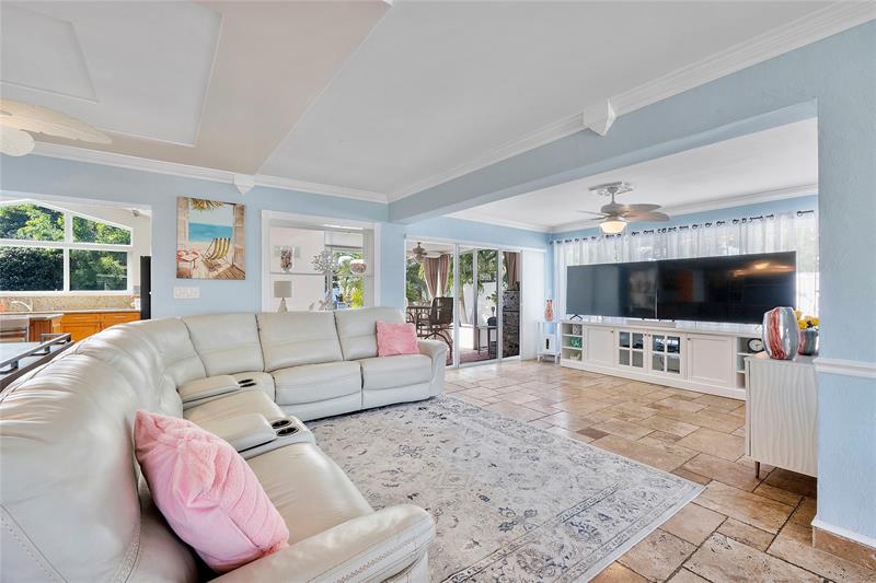 Image 6 of 65 For 731 4th Ave  